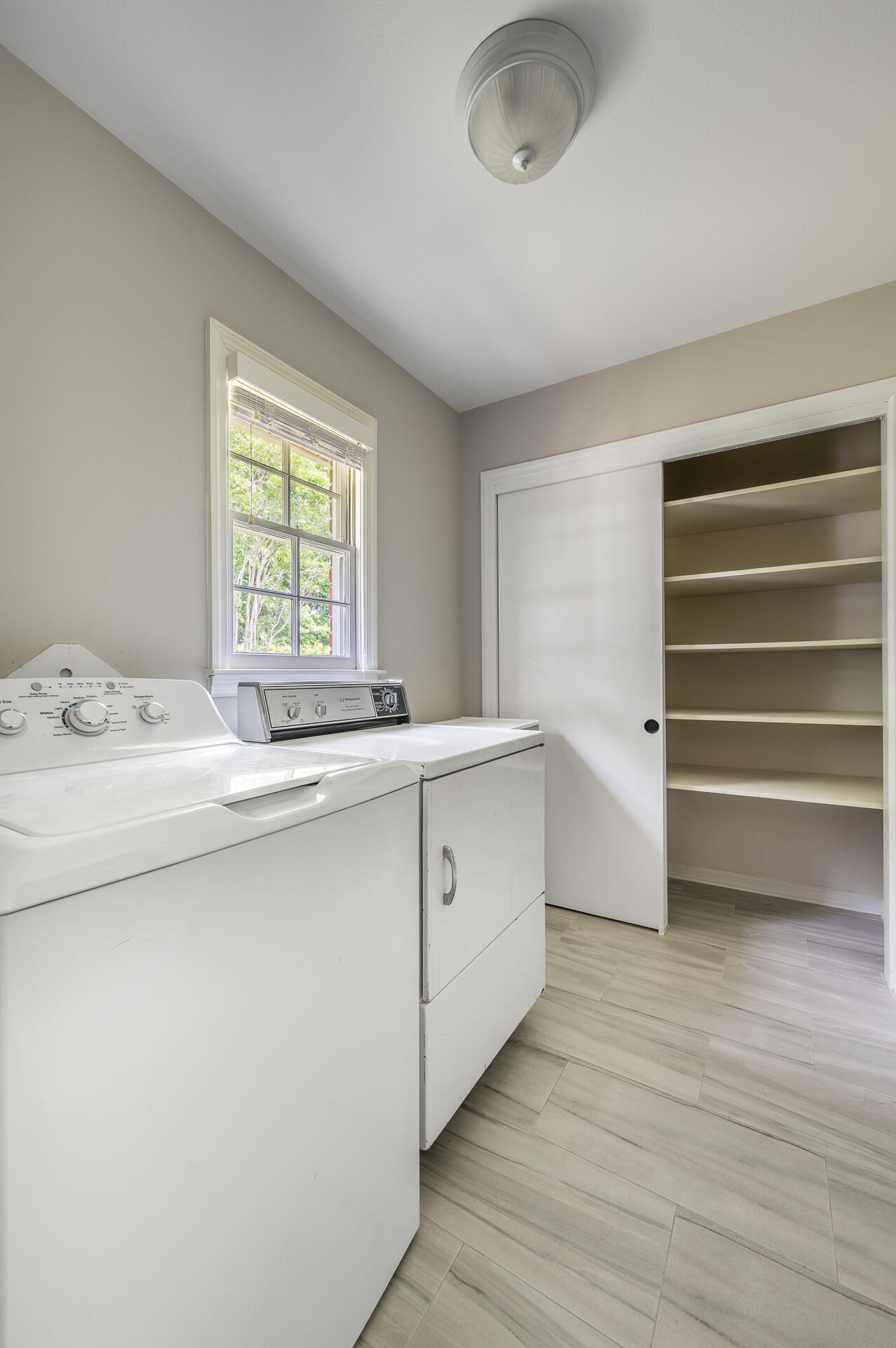 1880 Rugby Lane Charleston, SC 29407 - Photo 26 of 34 Gallery Image 26
