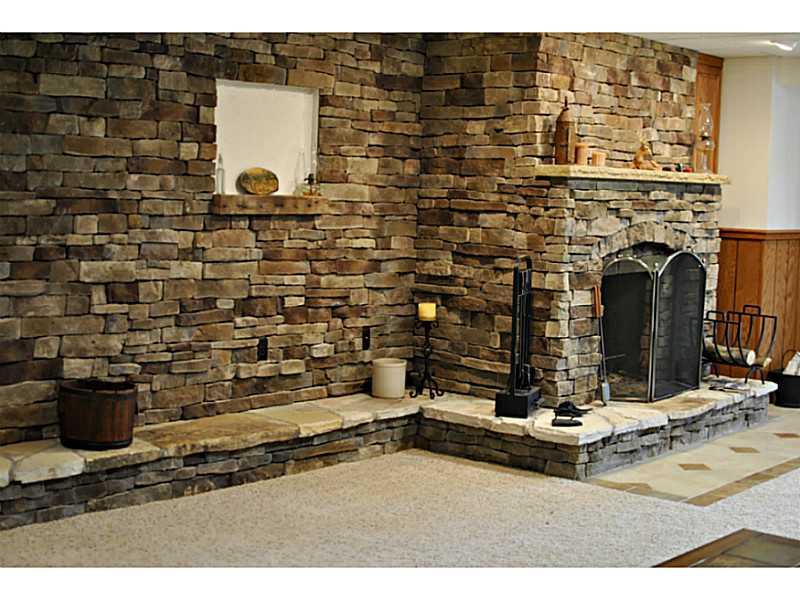 230 Ralston Road Sarver, PA 16055 - Photo 23 of 25 Family Room.