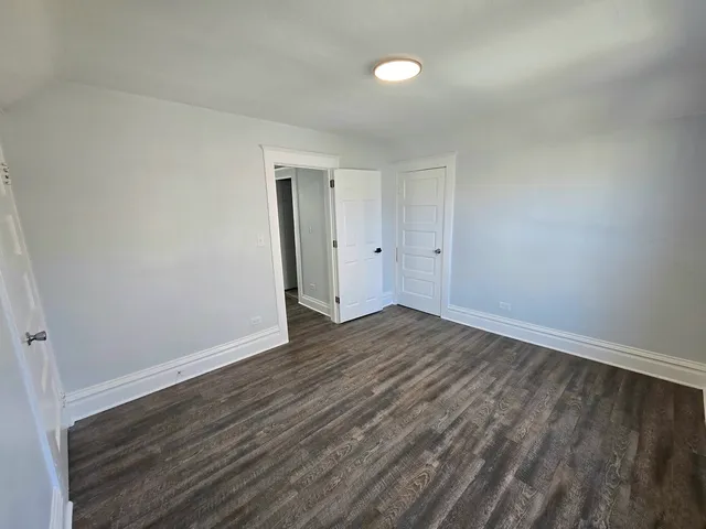 $2,600 | 328 Rosewood Avenue, Aurora, IL 60505