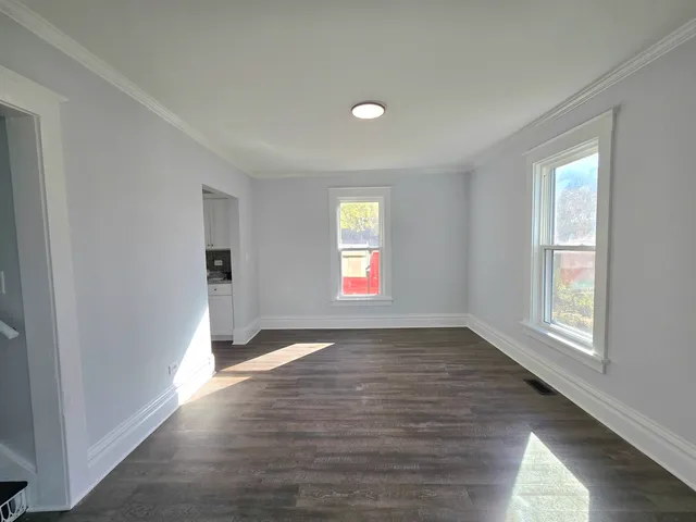 $2,600 | 328 Rosewood Avenue, Aurora, IL 60505