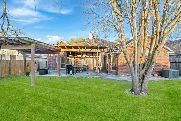 $369,000 | 411 Green Cedar Drive, League City, TX 77573