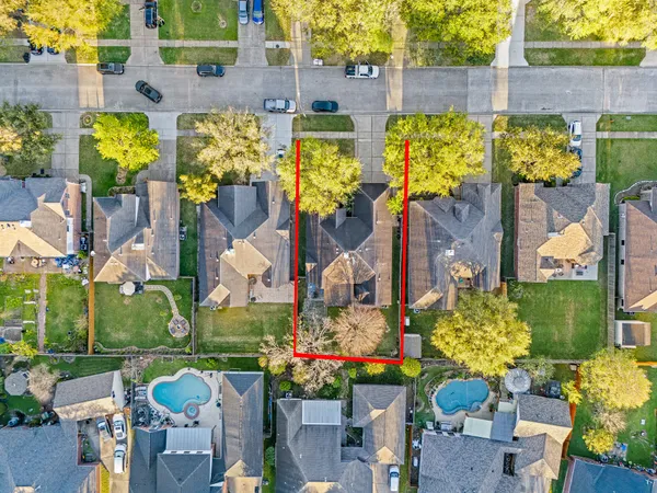 $369,000 | 411 Green Cedar Drive, League City, TX 77573