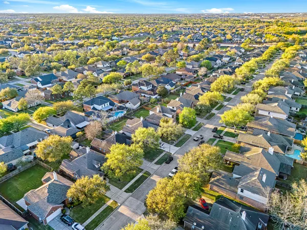 $369,000 | 411 Green Cedar Drive, League City, TX 77573