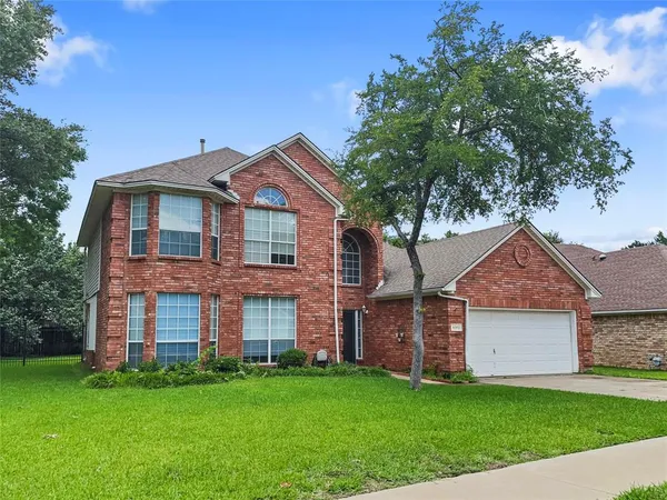 $2,800 | 6312 Bittersweet Drive, Arlington, TX 76001