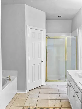 $2,800 | 6312 Bittersweet Drive, Arlington, TX 76001