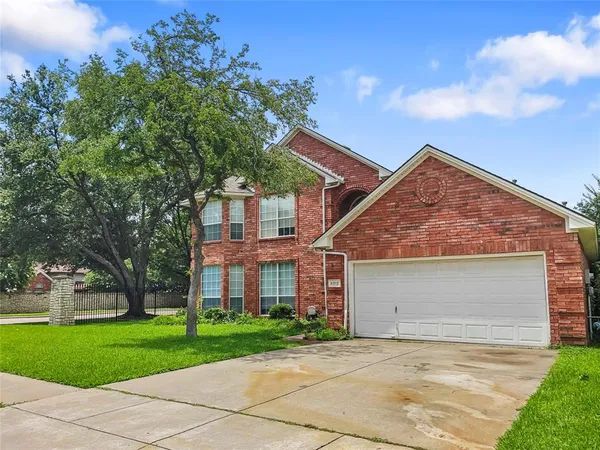 $2,800 | 6312 Bittersweet Drive, Arlington, TX 76001