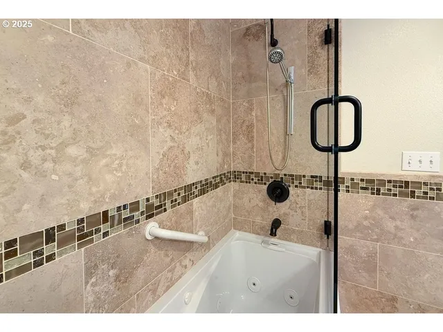 $547,000 | 1350 Northeast Cochran Drive, Gresham, OR 97030