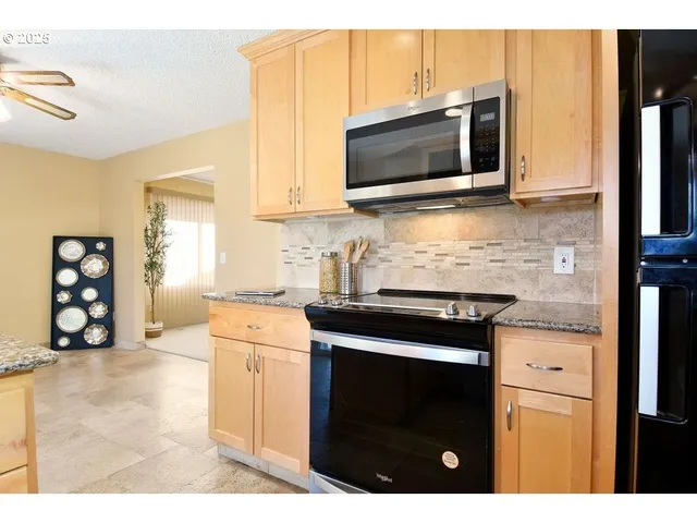 $547,000 | 1350 Northeast Cochran Drive, Gresham, OR 97030