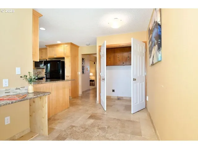 $547,000 | 1350 Northeast Cochran Drive, Gresham, OR 97030