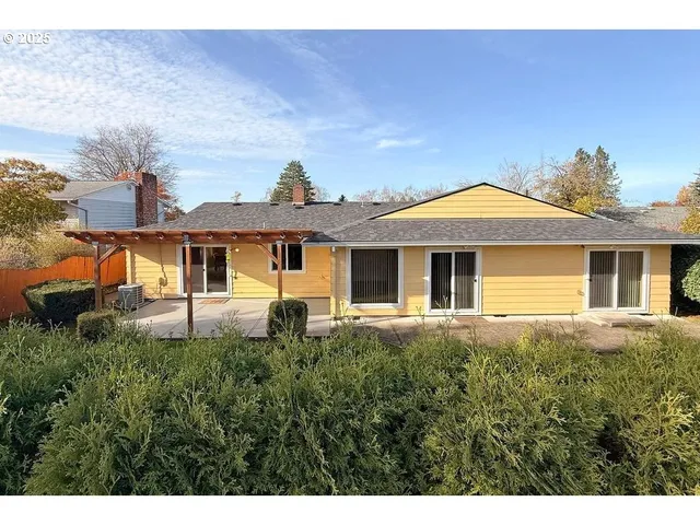 $547,000 | 1350 Northeast Cochran Drive, Gresham, OR 97030