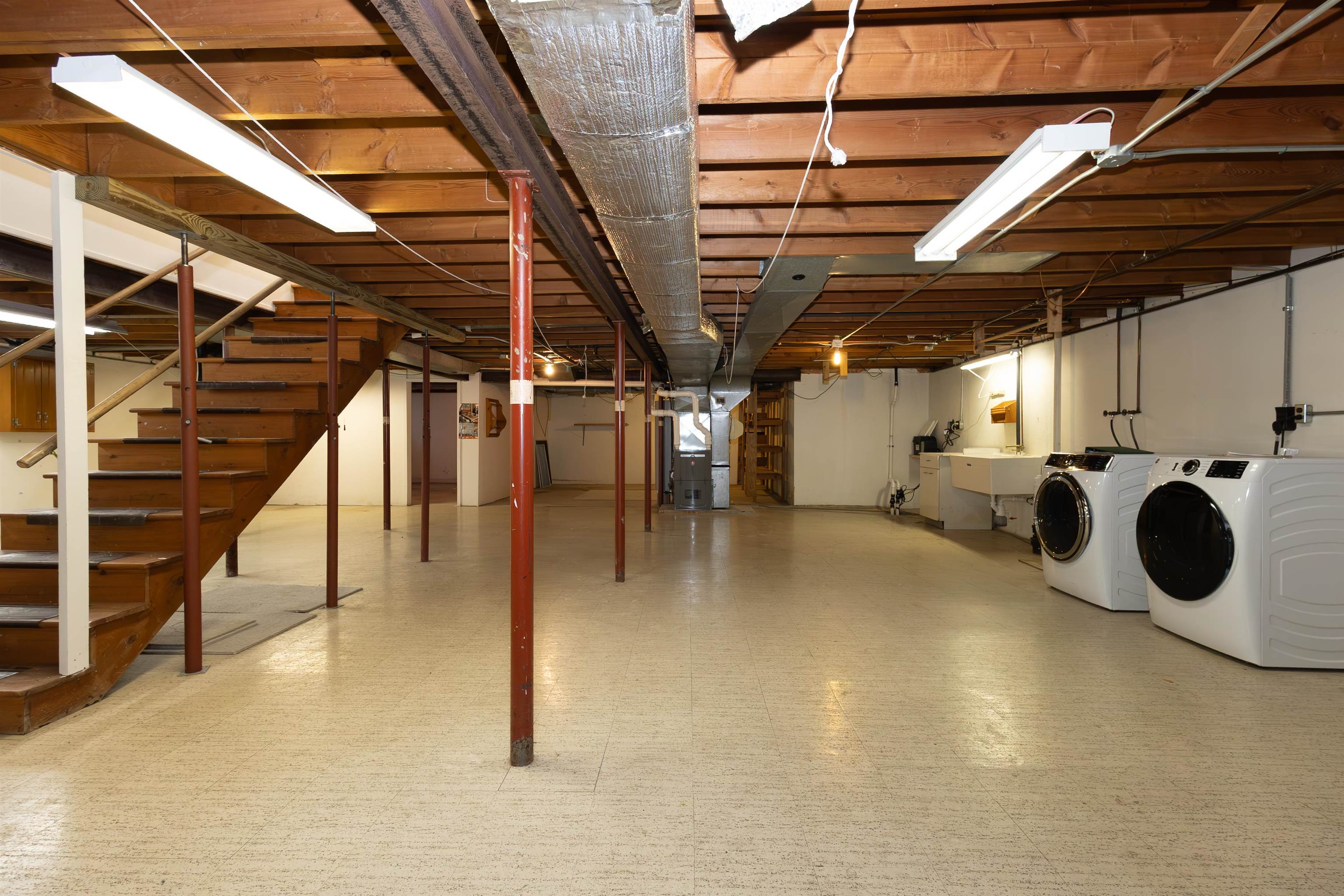 1616 Hickory Street Oshkosh, WI 54901 - Photo 38 of 59