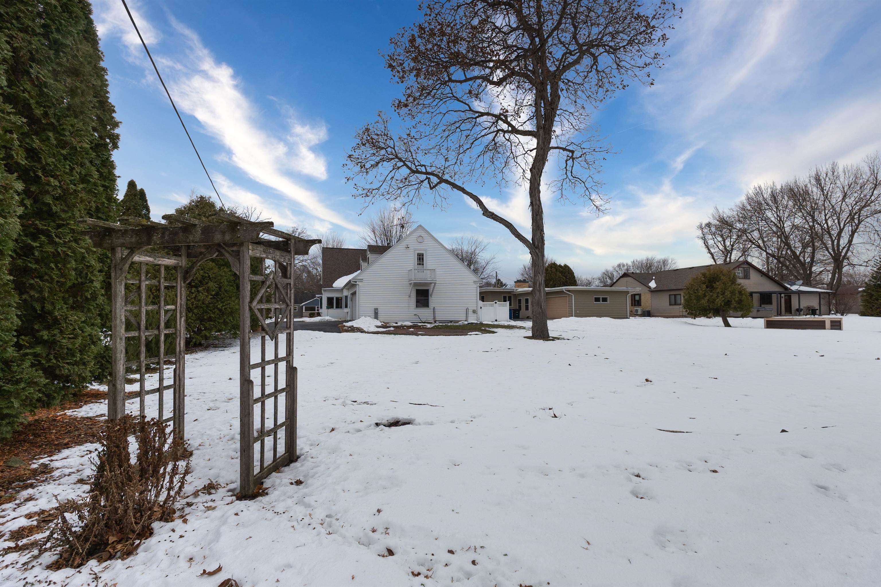 1616 Hickory Street Oshkosh, WI 54901 - Photo 44 of 59