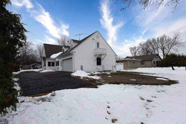 $419,900 | 1616 Hickory Street, Oshkosh, WI 54901