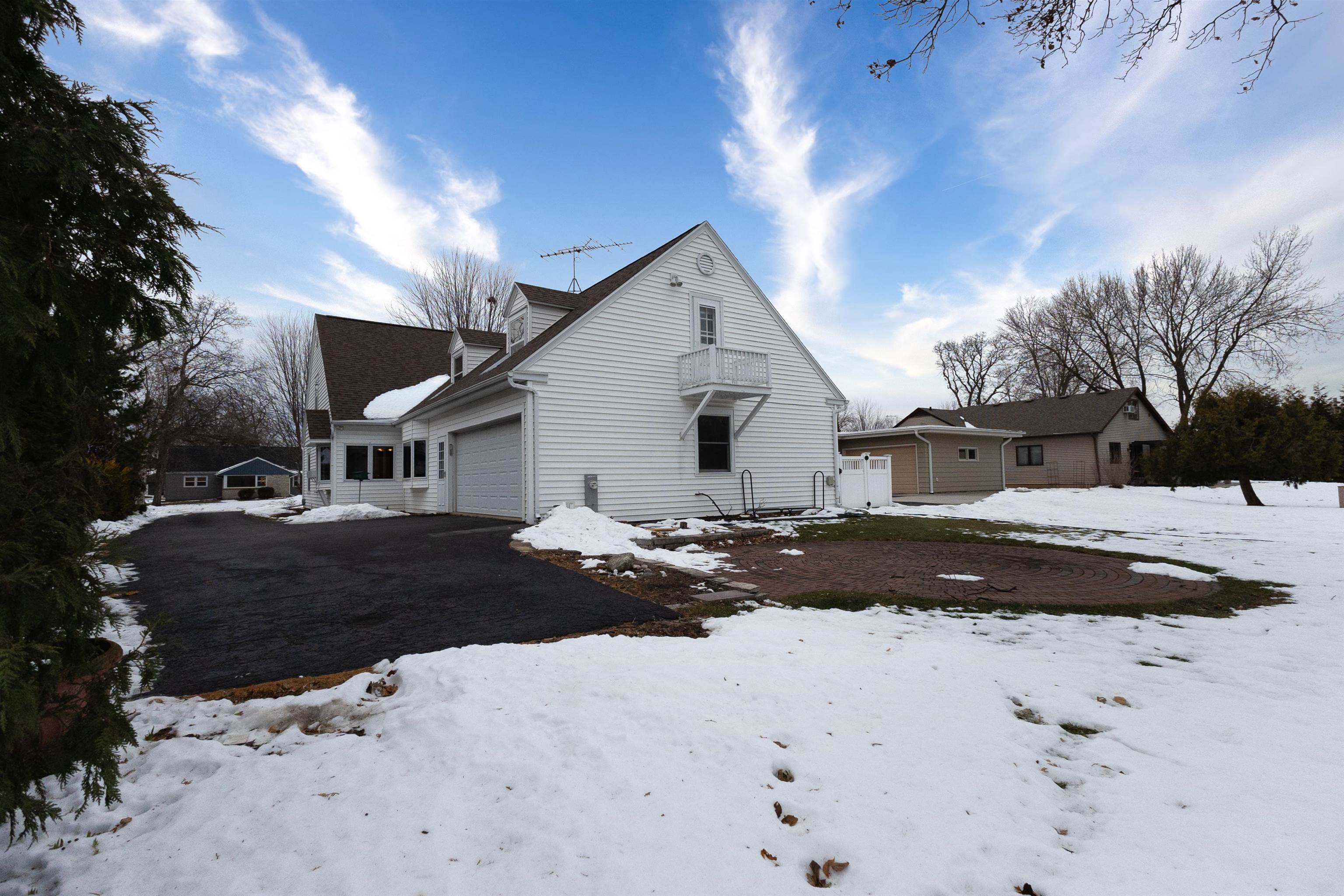 1616 Hickory Street Oshkosh, WI 54901 - Photo 45 of 59