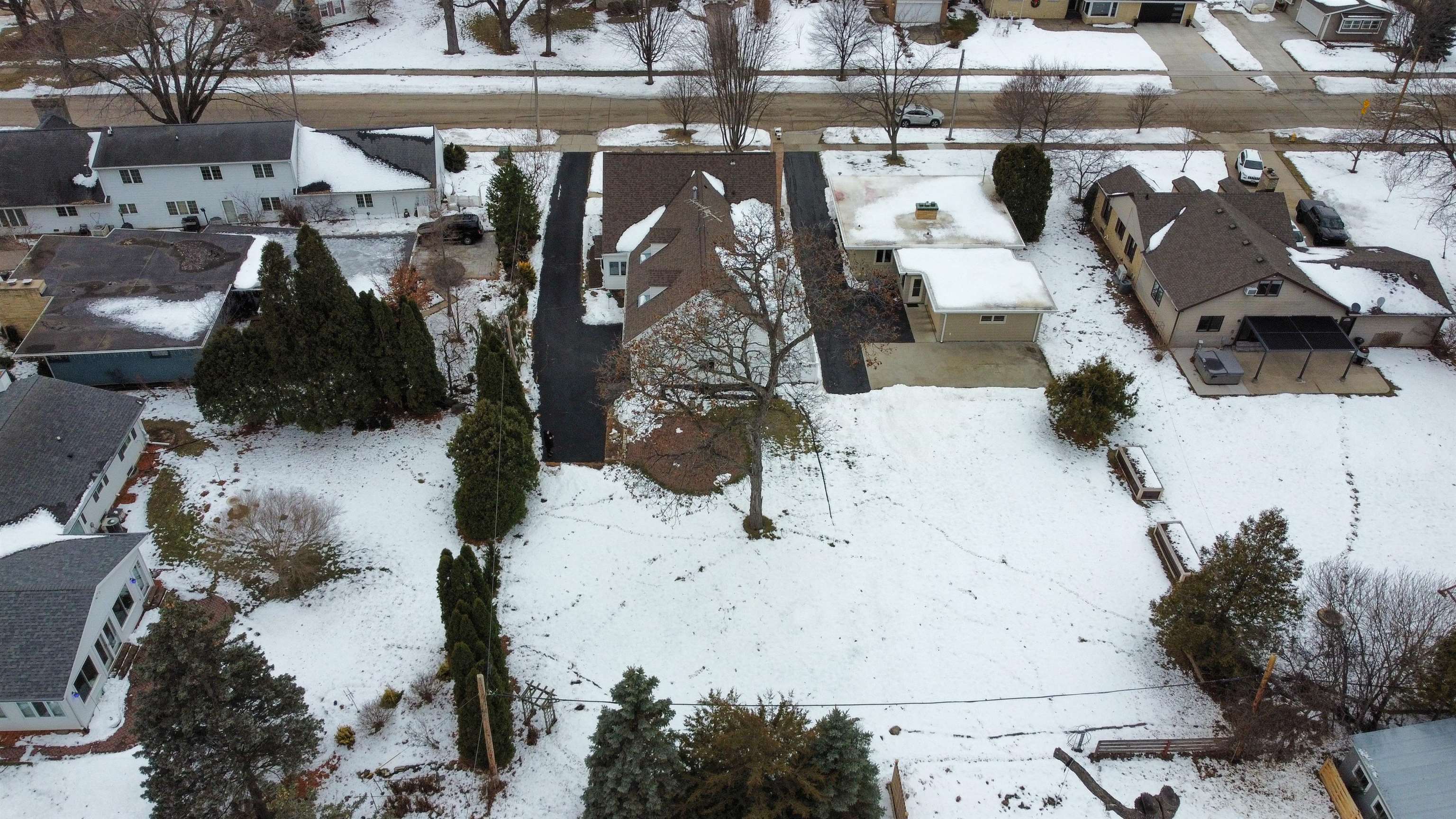 1616 Hickory Street Oshkosh, WI 54901 - Photo 57 of 59