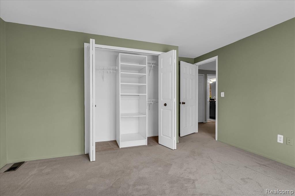 2374 Ridge Drive Troy, MI 48098 - Photo 24 of 38 Gallery Image 24