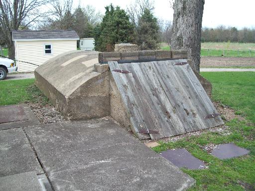 1320 East 16th Road Streator, IL 61364 - Photo 8 of 16 a view of a house with a yard