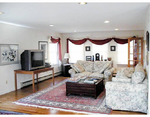 38 Hillcroft Road, Unit 2 38 Boston, MA 02130 - Photo 2 of 5 Gallery Image 2
