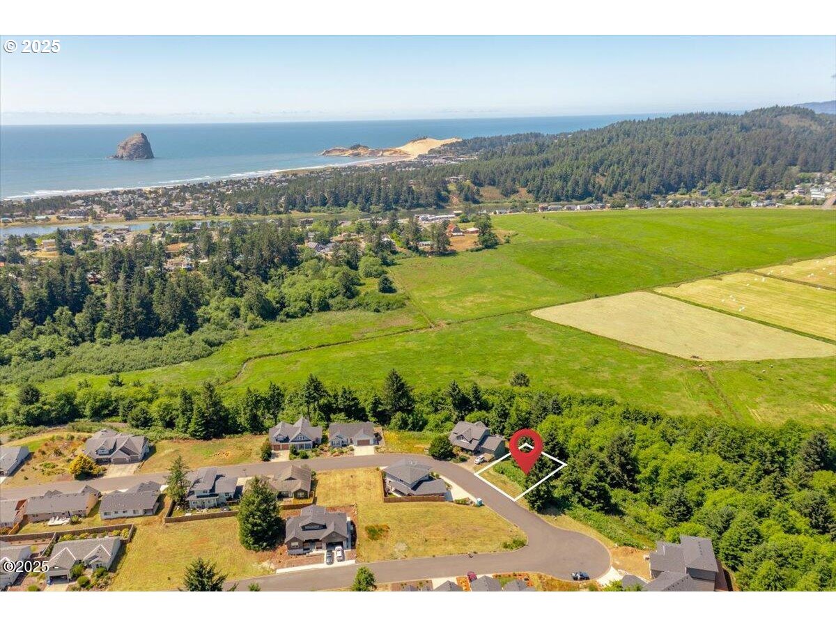 24 Lahaina Loop Road Pacific City, OR 97135 - Photo 1 of 11 Gallery Image 1