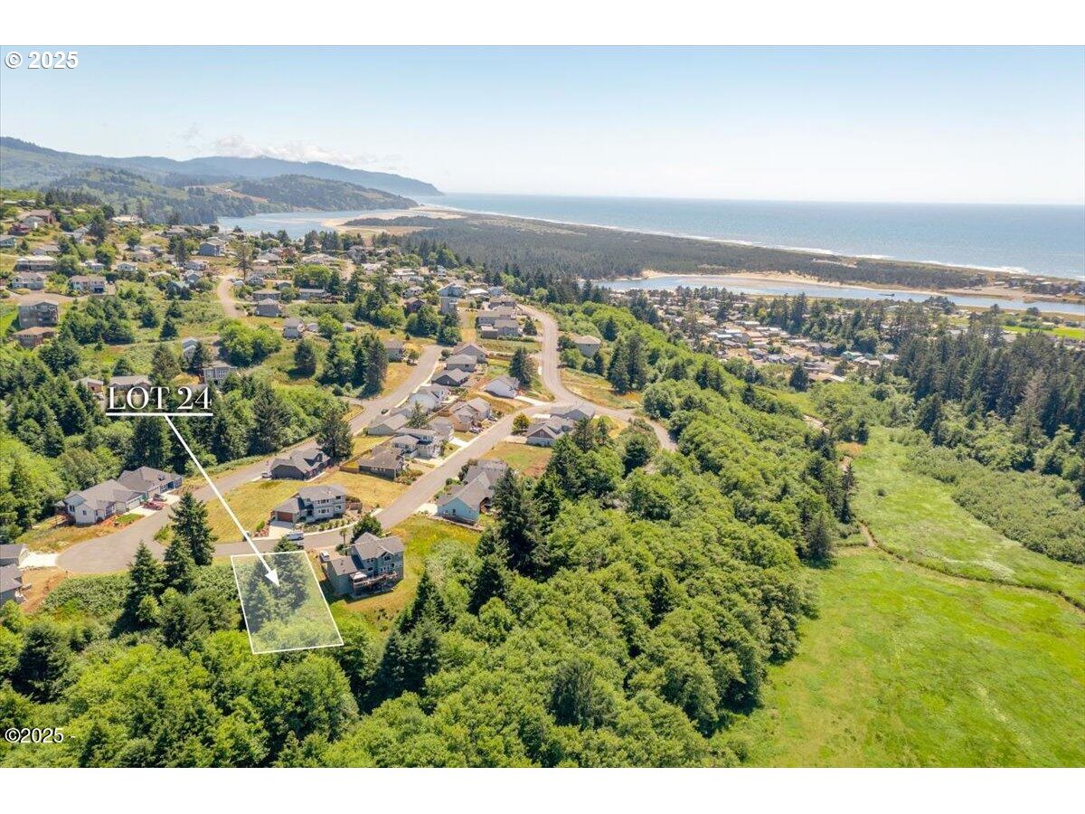 24 Lahaina Loop Road Pacific City, OR 97135 - Photo 3 of 11 Gallery Image 3