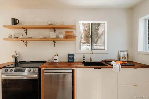 $369,000 | 33 4th Street, Narrowsburg, NY 12764