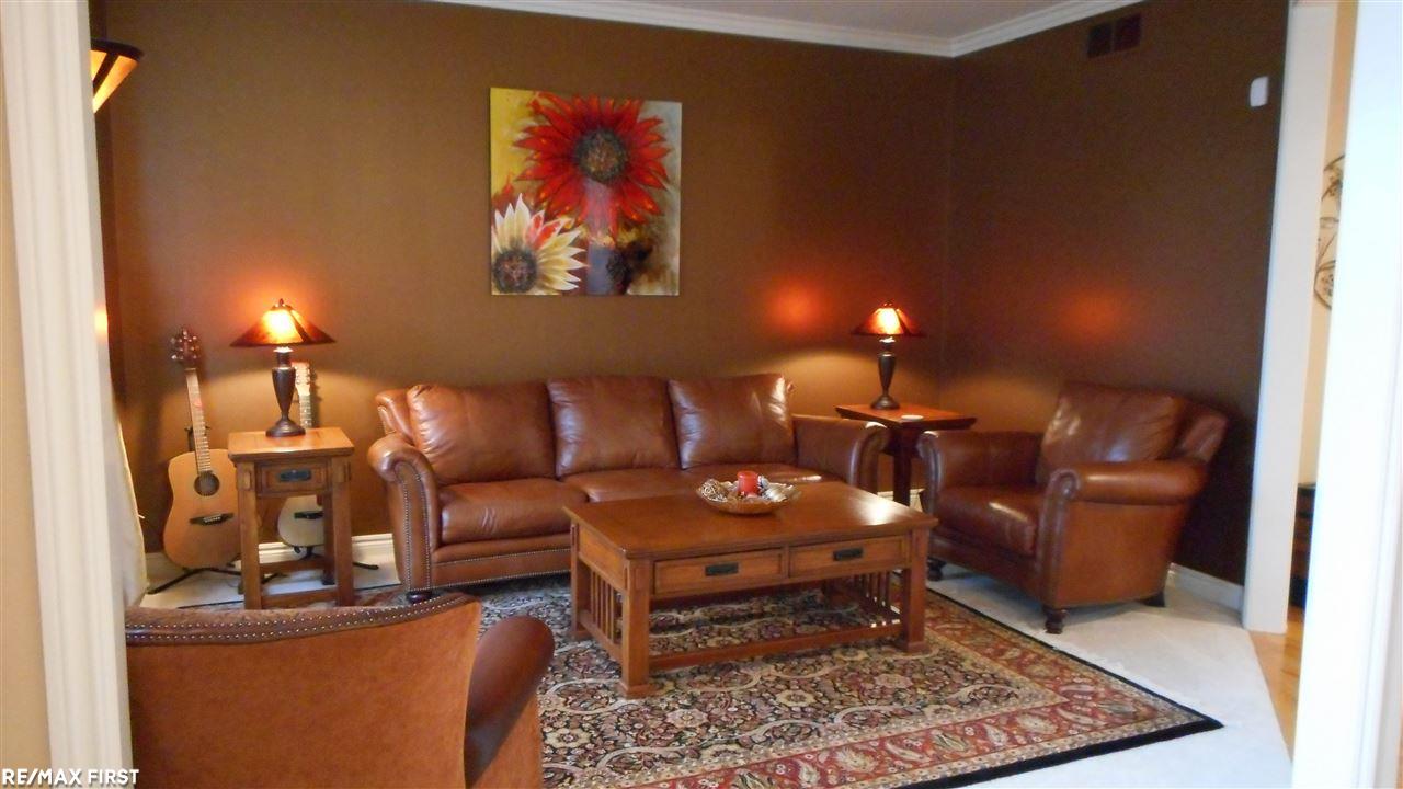574 Springview Drive Rochester, MI 48307 - Photo 18 of 59 Gallery Image 18