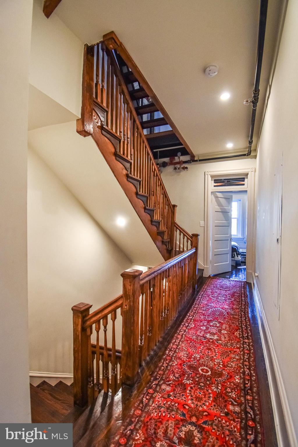 1830 Columbia Road Northwest Washington, DC 20009 - Photo 23 of 46 a view of entryway