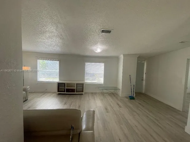 $300,000 | 19800 Southwest 180th Avenue, Unit 86, Miami, FL 33187