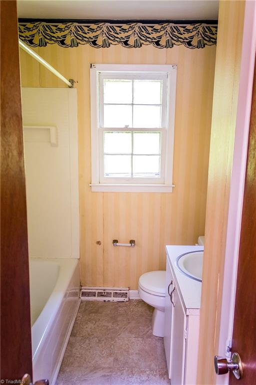 903 Sycamore Road Graham, NC 27253 - Photo 17 of 28 Gallery Image 17