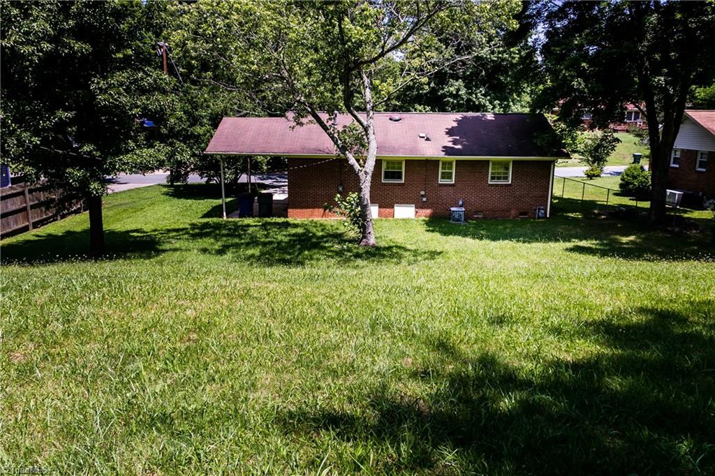 903 Sycamore Road Graham, NC 27253 - Photo 5 of 28 Gallery Image 5
