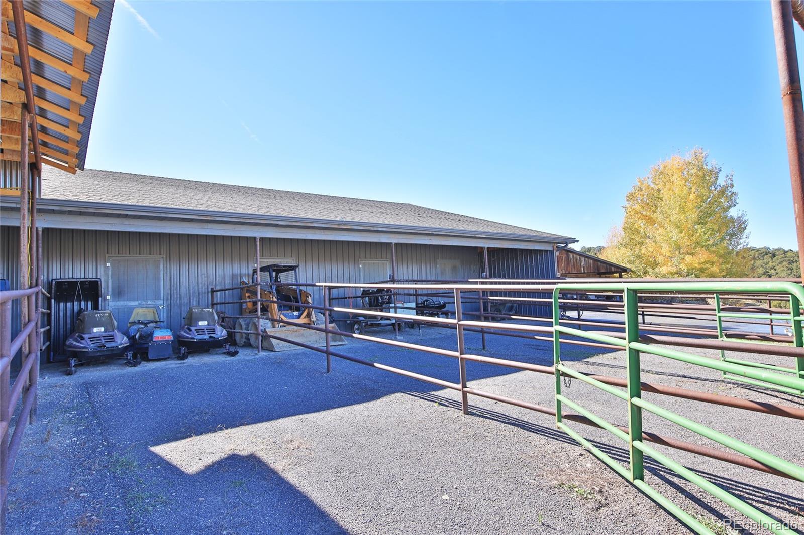 10497-54 54 7/10 Road Molina, CO 81646 - Photo 31 of 45 a living room with furniture