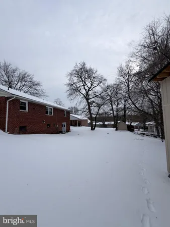 a view of building with outdoor space