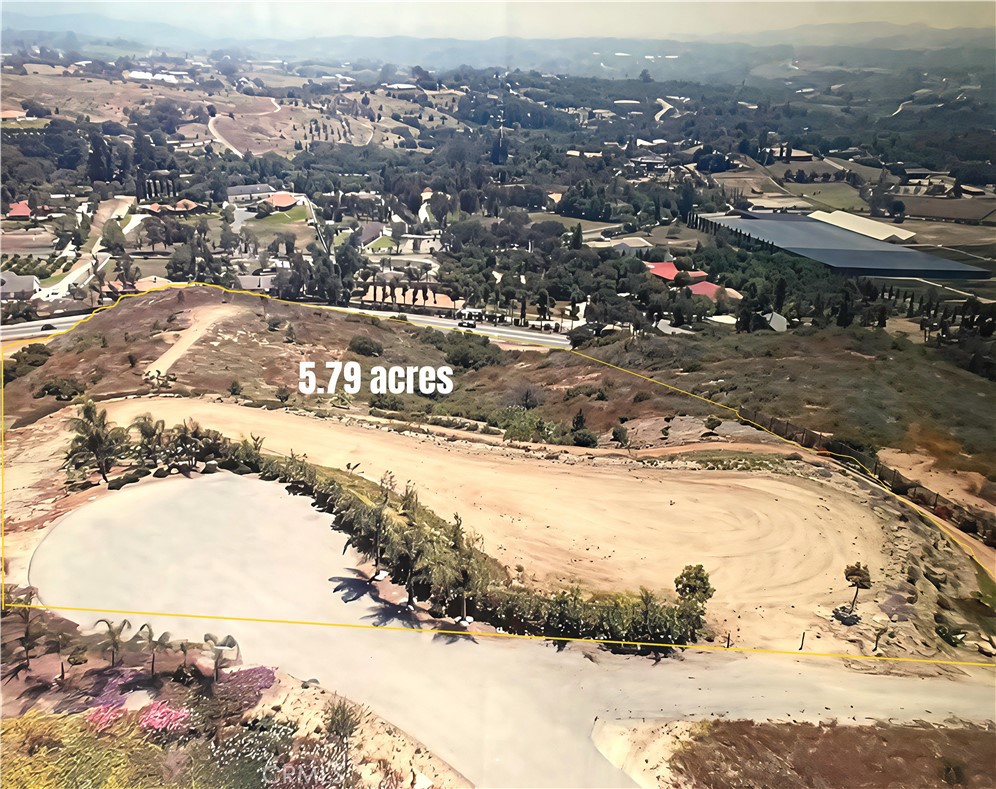 1387 Las Vistas Road Fallbrook, CA 92028 - Photo 2 of 26 a view of a city