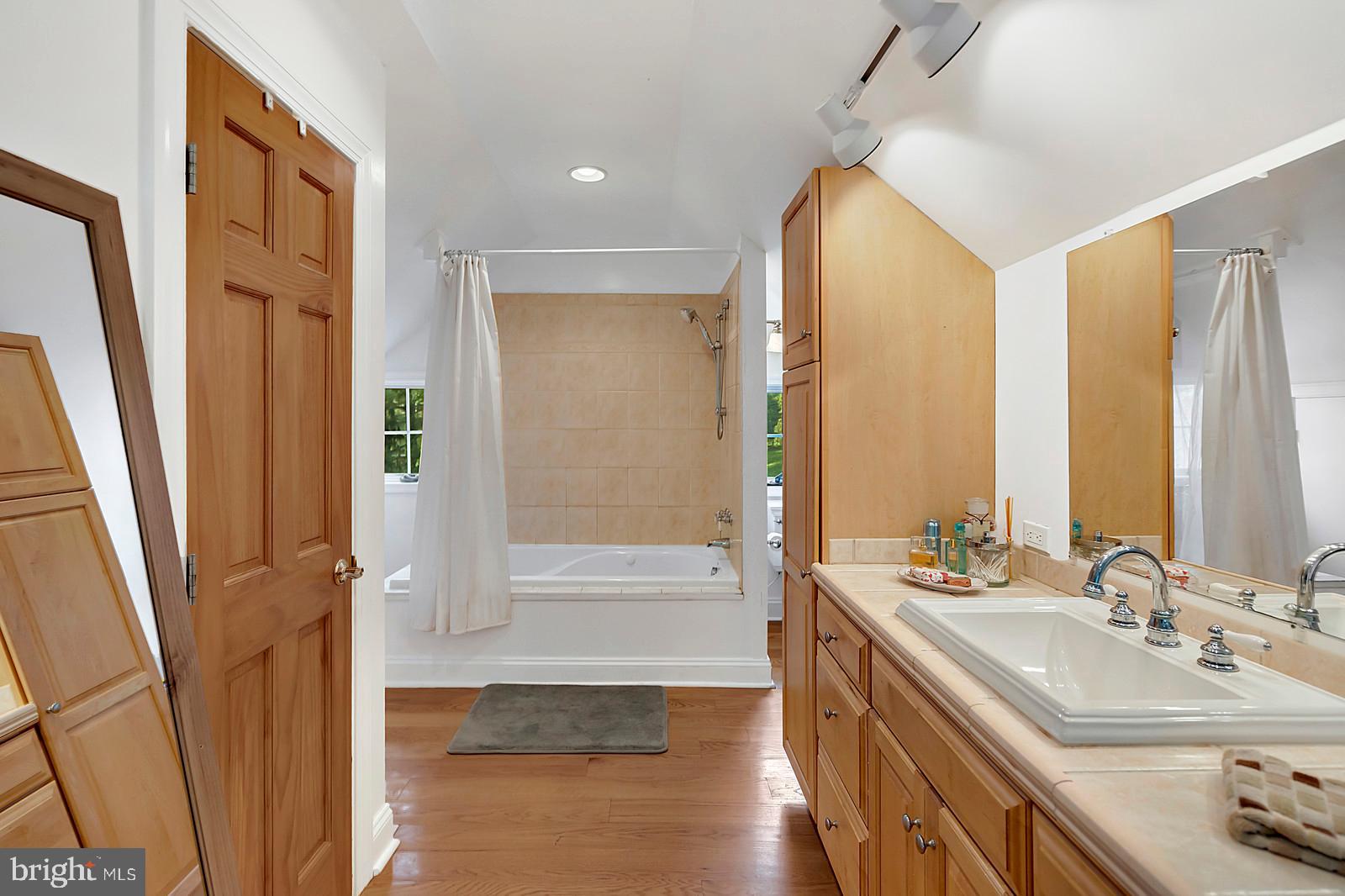1847 Leeds Manor Road Delaplane, VA 20144 - Photo 15 of 45 Gallery Image 15