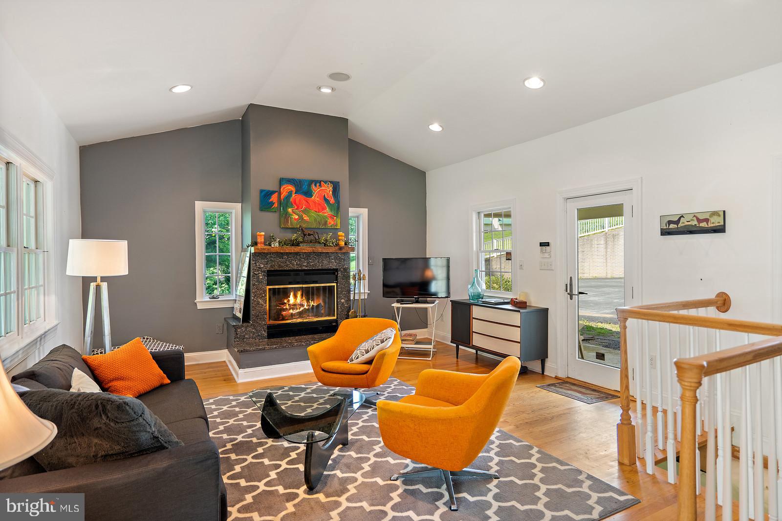 1847 Leeds Manor Road Delaplane, VA 20144 - Photo 5 of 45 Gallery Image 5
