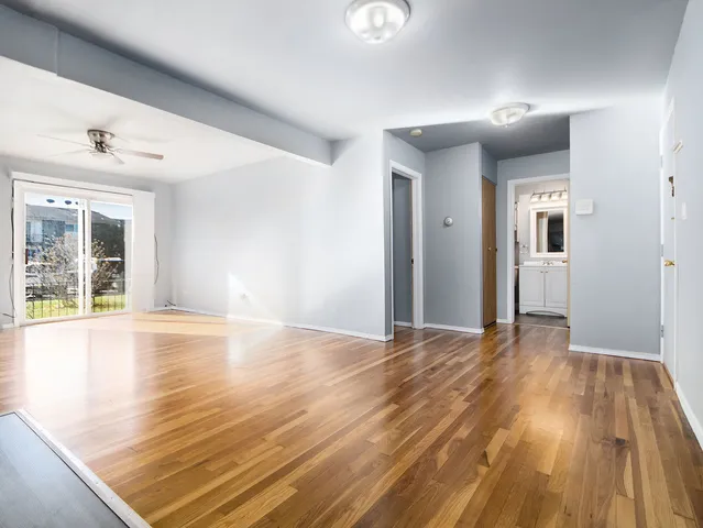 $177,000 | 8904 Jody Lane, Unit 1C, Des Plaines, IL 60016