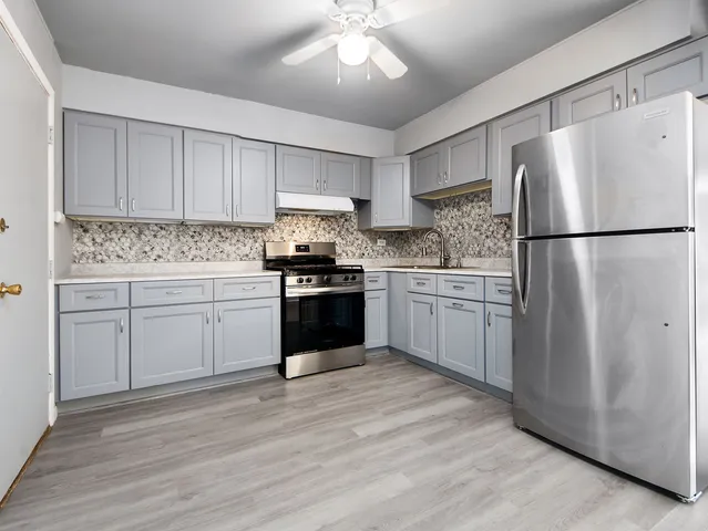 $177,000 | 8904 Jody Lane, Unit 1C, Des Plaines, IL 60016