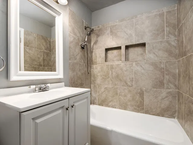 $177,000 | 8904 Jody Lane, Unit 1C, Des Plaines, IL 60016