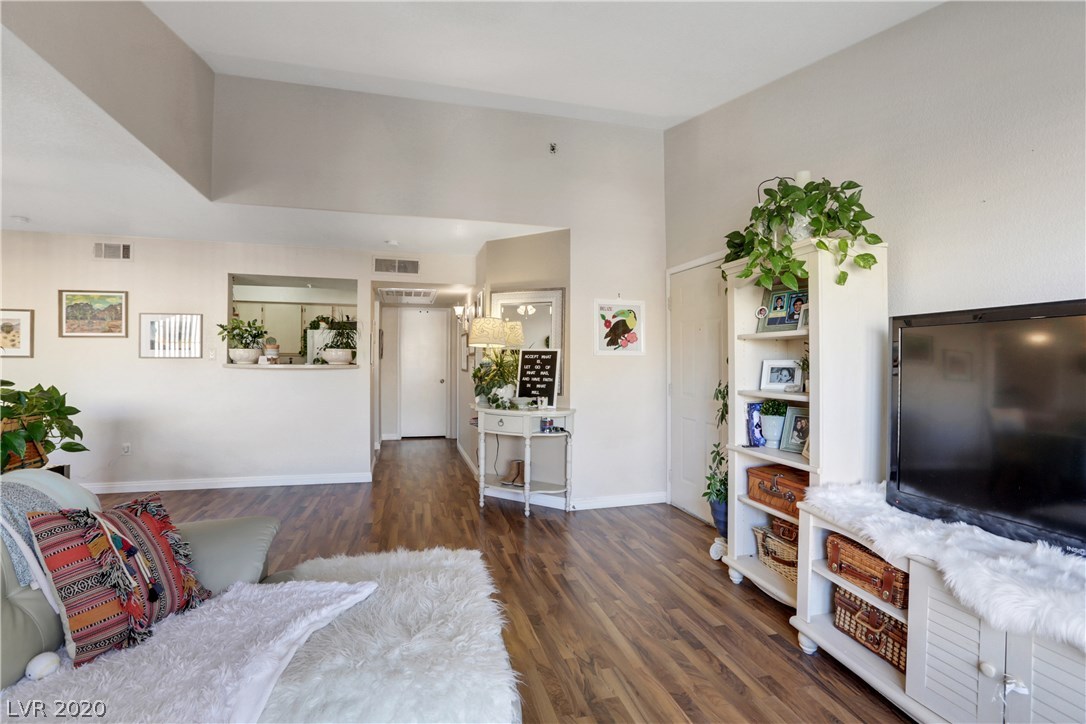 8101 West Flamingo Road, Unit 2095 Las Vegas, NV 89147 - Photo 5 of 38