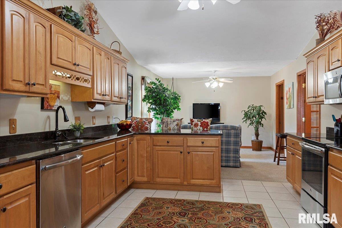 7110 Preston Drive Springfield, IL 62711 - Photo 14 of 35