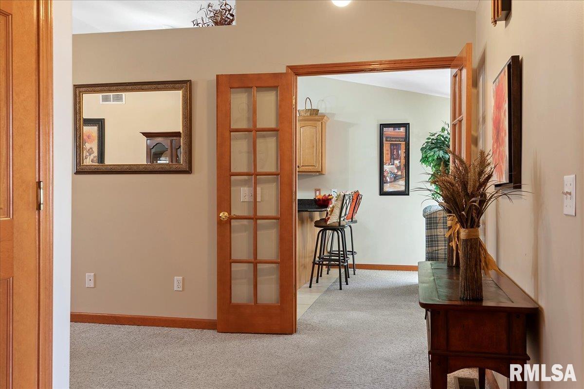 7110 Preston Drive Springfield, IL 62711 - Photo 4 of 35