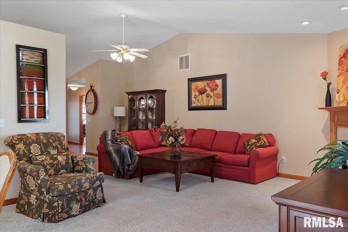 7110 Preston Drive Springfield, IL 62711 - Photo 9 of 35