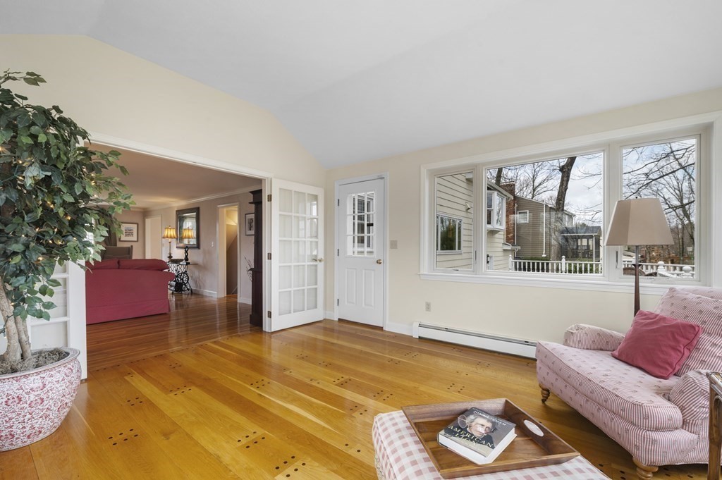 14 Bradley Road Andover, MA 01810 - Photo 5 of 40 Gallery Image 5