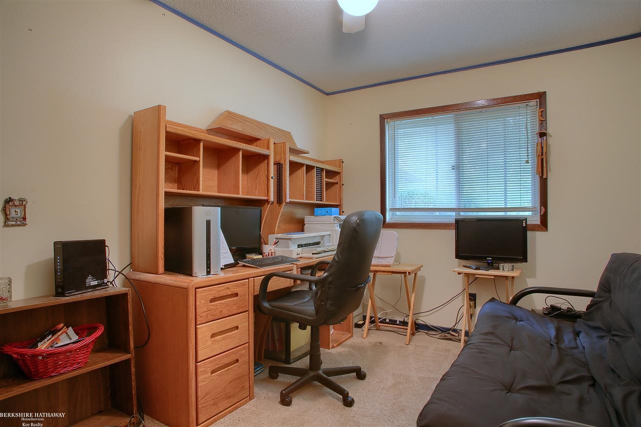 48660 Callens Road New Baltimore, MI 48047 - Photo 19 of 34 31389789-18.JPG