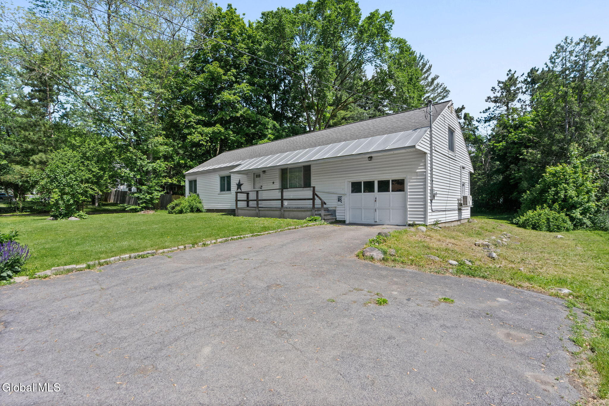 18 Edmel Road Glenville, NY 12302 - Photo 2 of 21 2