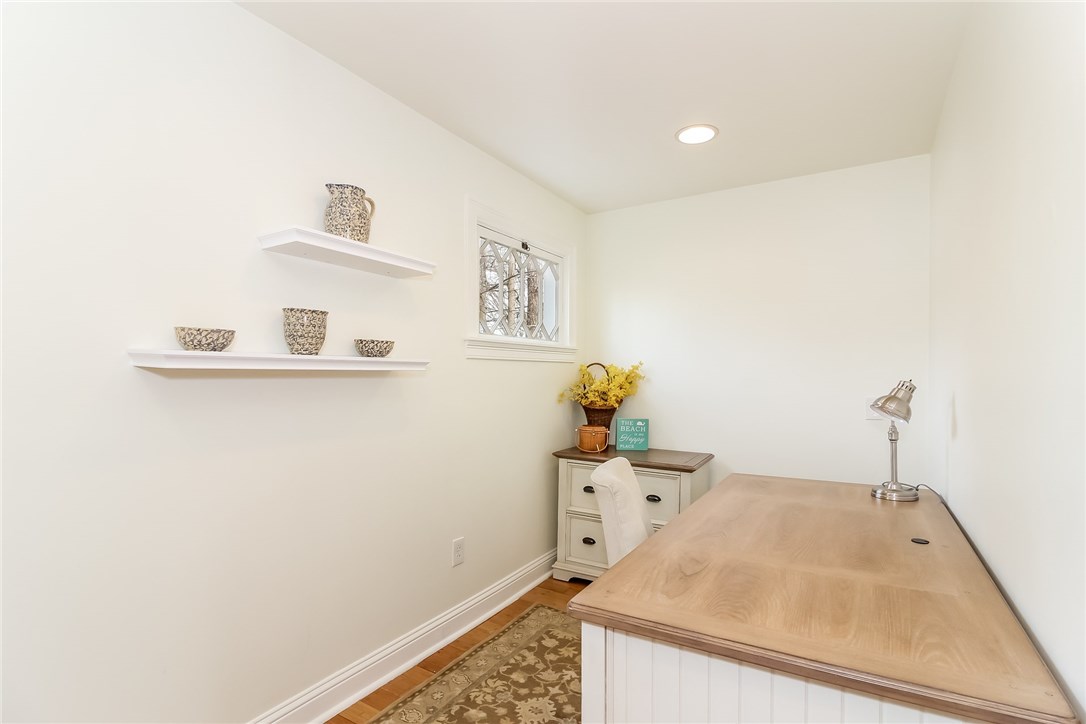 46 Sowams Road Barrington, RI 02806 - Photo 17 of 40 Gallery Image 17