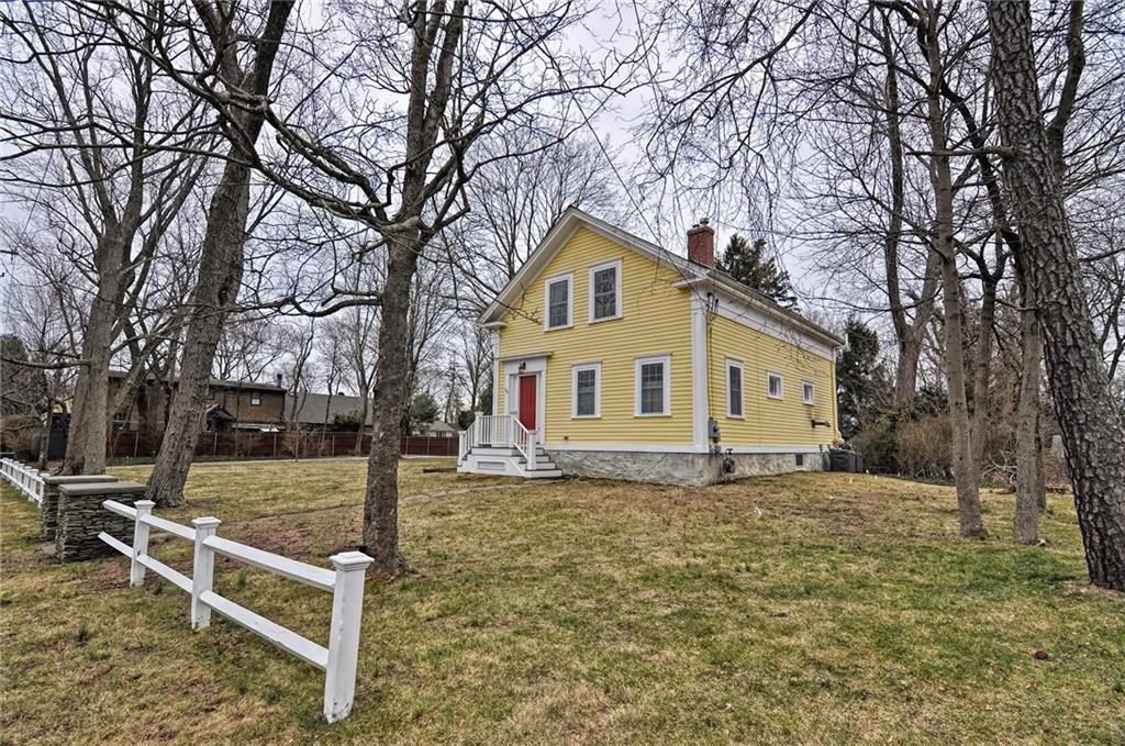 46 Sowams Road Barrington, RI 02806 - Photo 2 of 40 Gallery Image 2