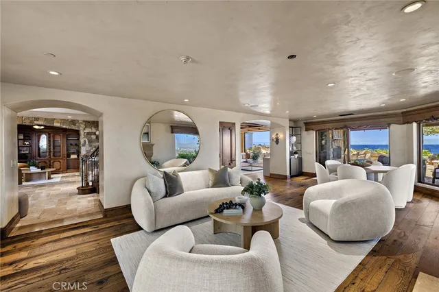 $18,998,000 | 25 San Mateo Way, Corona del Mar, CA 92625