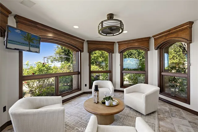 $18,998,000 | 25 San Mateo Way, Corona del Mar, CA 92625