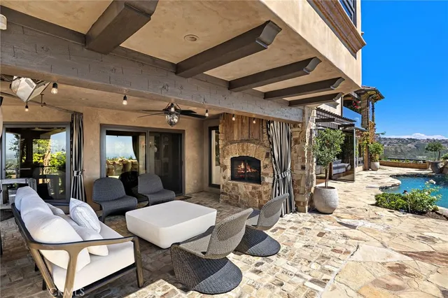 $18,998,000 | 25 San Mateo Way, Corona del Mar, CA 92625